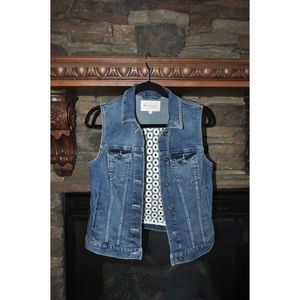 Vince Camuto size S jean jacket
